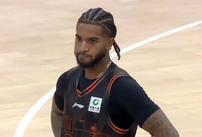 小卡明日将首秀战尼克斯!主帅确认状态很不错 体能恢复是重点目标