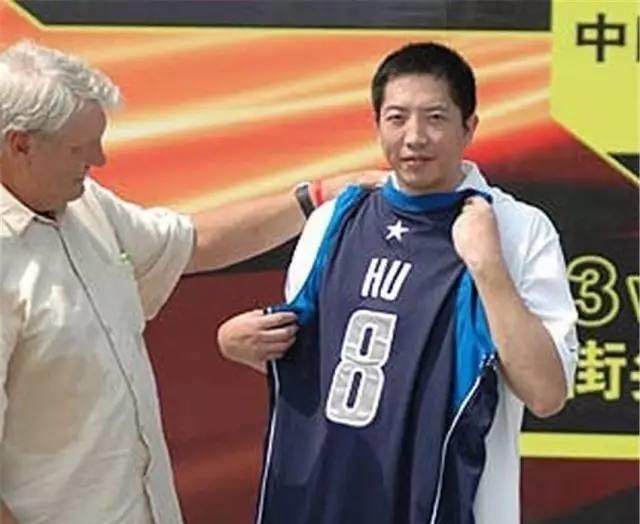 山东男篮内线补强,2米06矮壮中锋确定加盟,场均6.4分4.8个篮板