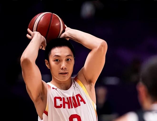 追平阿根廷不久,瑞士1人被罚下