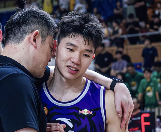 小卡明日将首秀战尼克斯!主帅确认状态很不错 体能恢复是重点目标