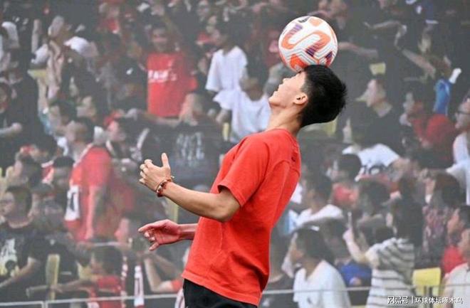前任被捕，他扶正42胜；如今转身，赴另一座城
