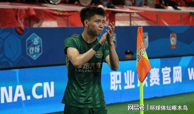 前任被捕，他扶正42胜；如今转身，赴另一座城