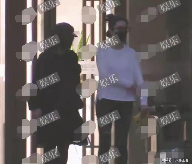 41岁拿388万底薪加盟费城,詹姆斯不敢退役的真相是3.6亿债务压身