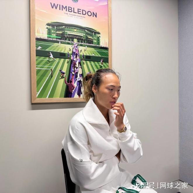 又曝出轨大瓜,男子自曝妻子出轨班长5个月,班长只给他妻子买过情趣内衣,还曝光俩人大尺度聊天内容