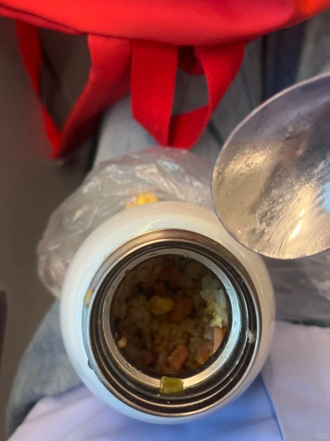 德容:日本队的低位防守非常出色,我们将全力备战对瑞典的比赛