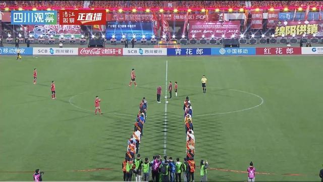 98年法国队本土夺冠幕后:被骂保守的首发,藏着多少冷门细节?