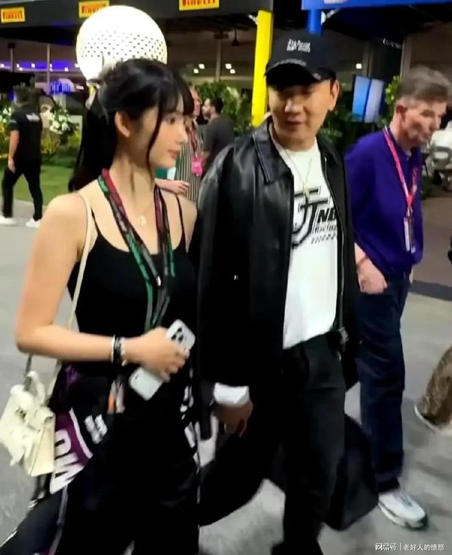 魔术首轮出局后完成换帅