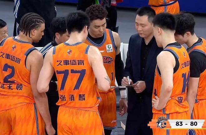 克雷桑:韩鹏是个好教练,我们现在像支持他一样支持新教练